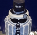 Torta Kravata, klobúk