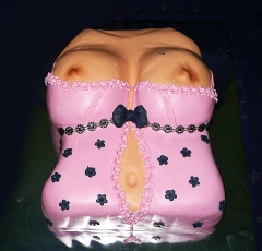 Torta torzo ženy