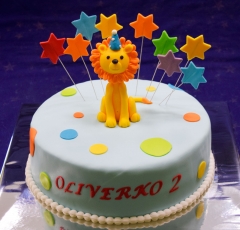 Lev na torte