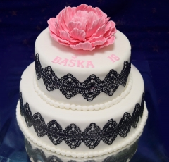 Torta s krajkou