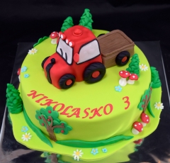Traktor na torte