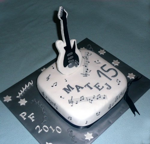 Svadobné torty » Torta Torta Hannah Montana pre chlapca Mateja, torta gitara