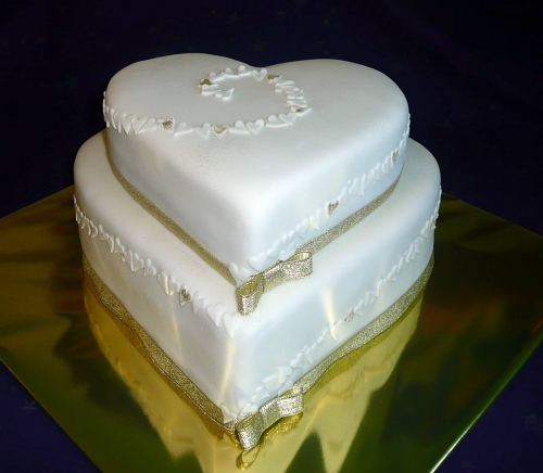 Svadobné torty » Torta Svadobná torta, zlaté srdce, dvojposchodová torta