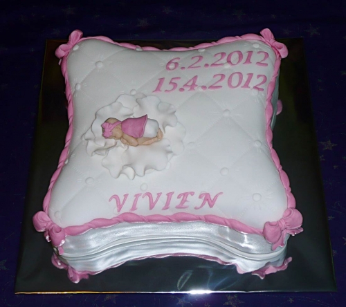 Krstinové torty » Torta Torta vankúš s bábätkom, krstinová torta pre dievča