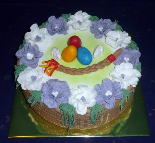 Svadobné torty » Torta Torta veľká noc, veľkonočný košík s kvetmi, vajíčkom a korbáčom