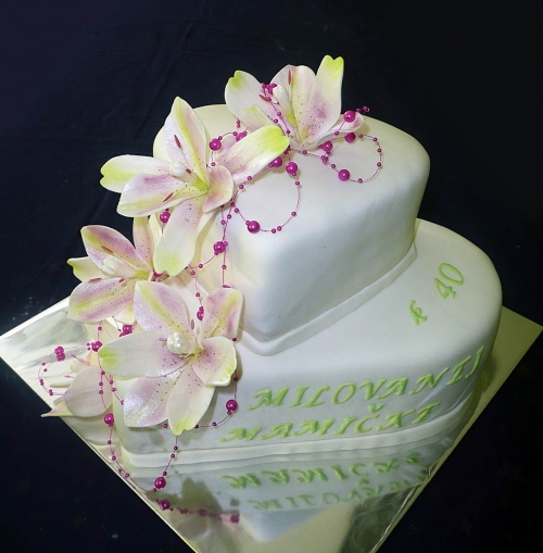 Najnovšie torty » Torta Srdce s kvetmi