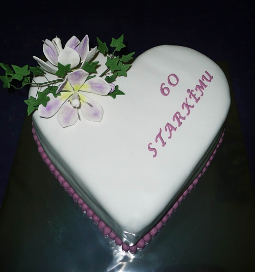 Najnovšie torty » Torta Kvety srdce