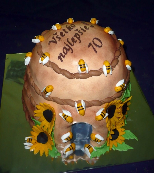 Najnovšie torty » Torta Včelý úľ