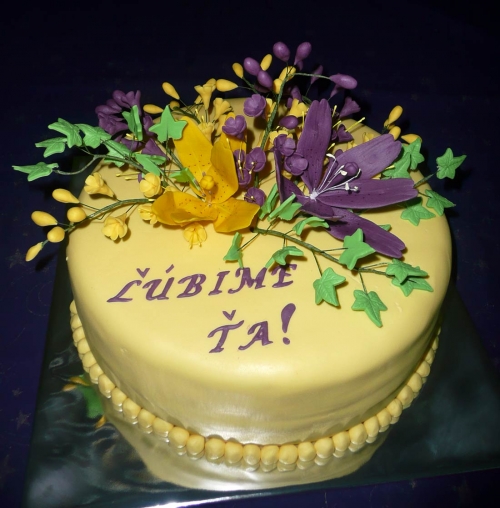 Najnovšie torty » Torta Žltá s kvetmi