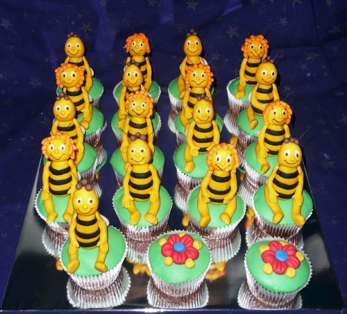 Muffiny » Torta Mafiny včielky