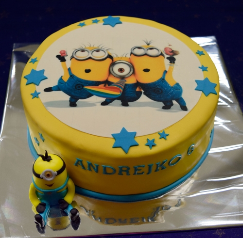 Torty pre chlapcov » Torta Mimoni s obrázkom