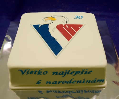 Torty pre chlapcov » Torta HC Slovan s logom