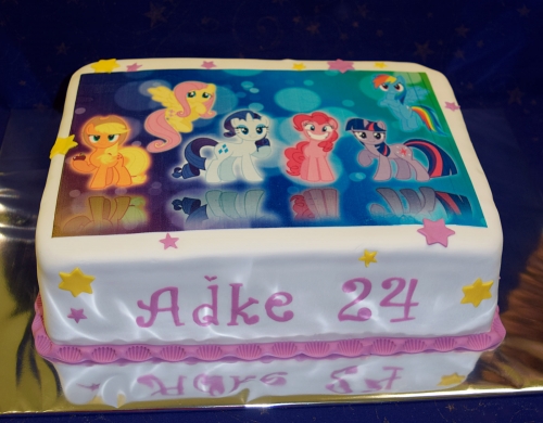 Jedlé obrazky na torty » Torta Poník s jedlým obrázkom