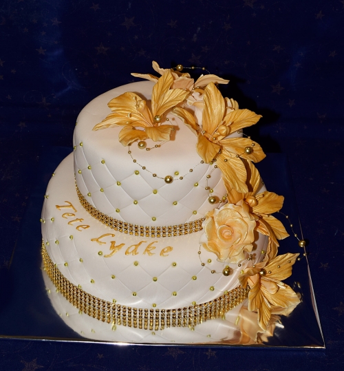 Svadobné torty » Torta Zlaté kvety