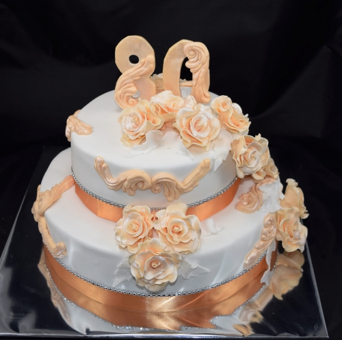 Torty pre ženy » Torta Na 80tku s kvetmi