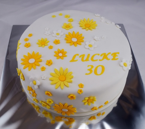 Svadobné torty » Torta S kvetmi Lucke