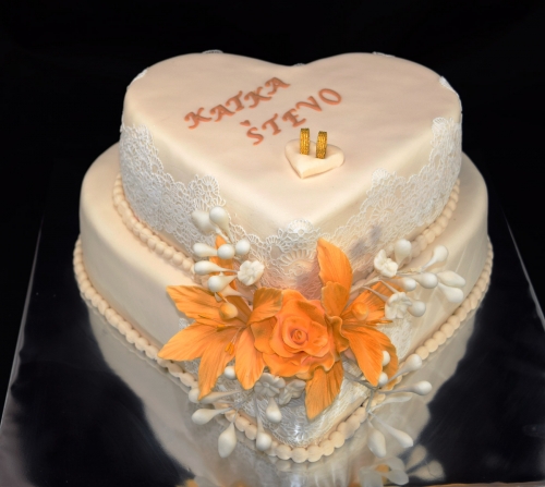 Svadobné torty » Torta Svadobná torta srdce
